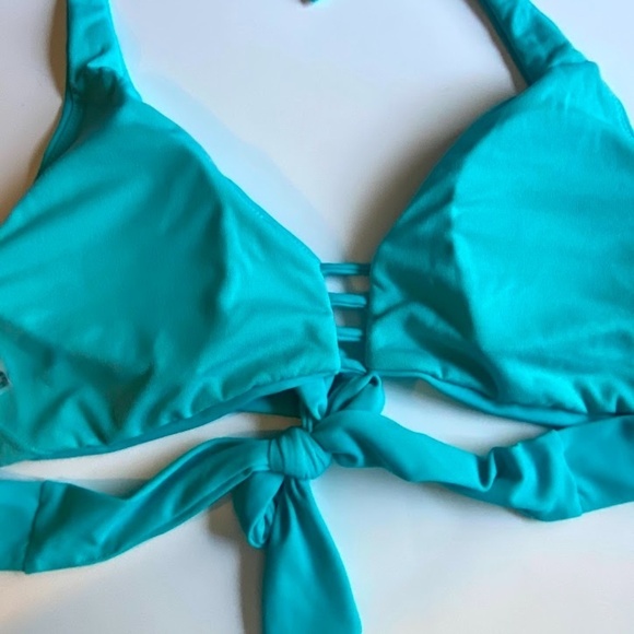 Francesca’s Raisins Womens Bikini Top Size XL Blue NWOT - Picture 15 of 16